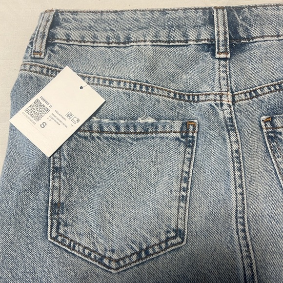 Light Denim Distressed Mini Skirt - Picture 6 of 10